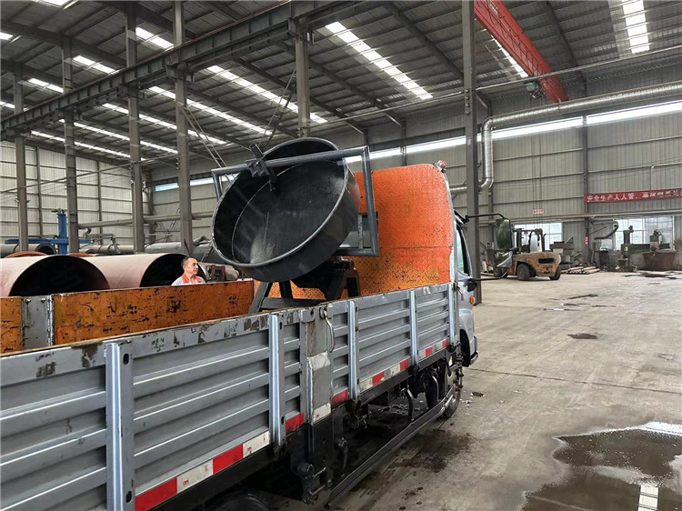 有機(jī)肥小型圓盤造粒機(jī)發(fā)貨現(xiàn)場